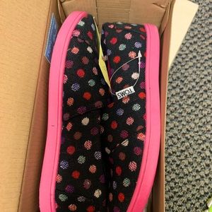 New w/Tags! TOMS Navy Pink Wool Dot Shoes Size 3.5